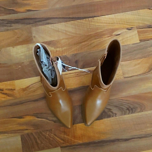 Universal Thread cowboy boots - Picture 2 of 3